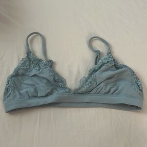 SKIMS BRA SIZE MEDIUM